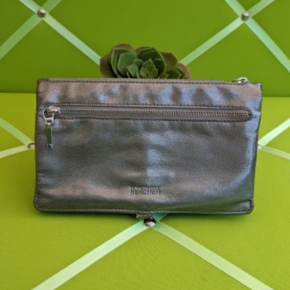 Kenneth Cole Reaction Multi-Pocket Silver Wallet - Picture 5 of 7